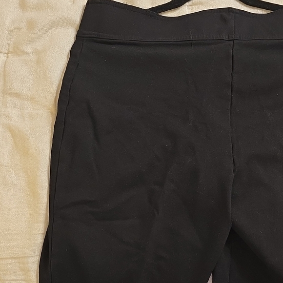 Peter Nygard Slims Elegant Black Women's Bermudas - Picture 6 of 13